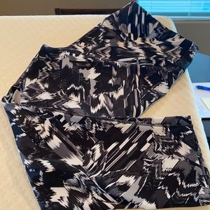 Woman’s athletic pants, size XL new